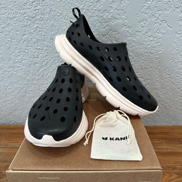 Kane Footwear Other - Kane Footwear - Black Cream - Mens 5 / Womens 7